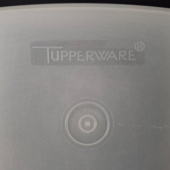 Vintage Tupperware Square Away Sandwich Keeper Sheer Without Lid - Picture 9 of 11